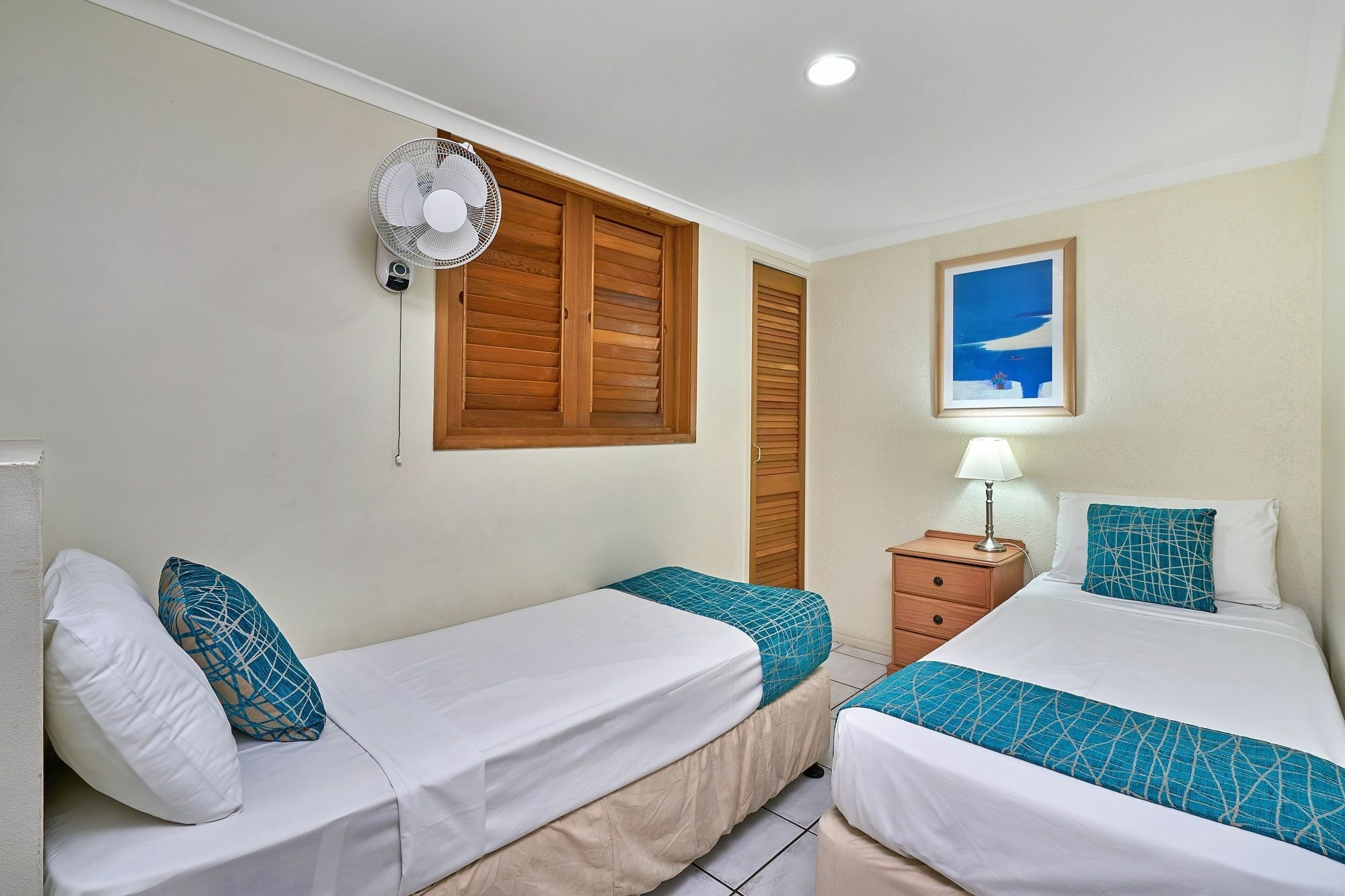 Trinity Beach Club Holiday Apartments Экстерьер фото
