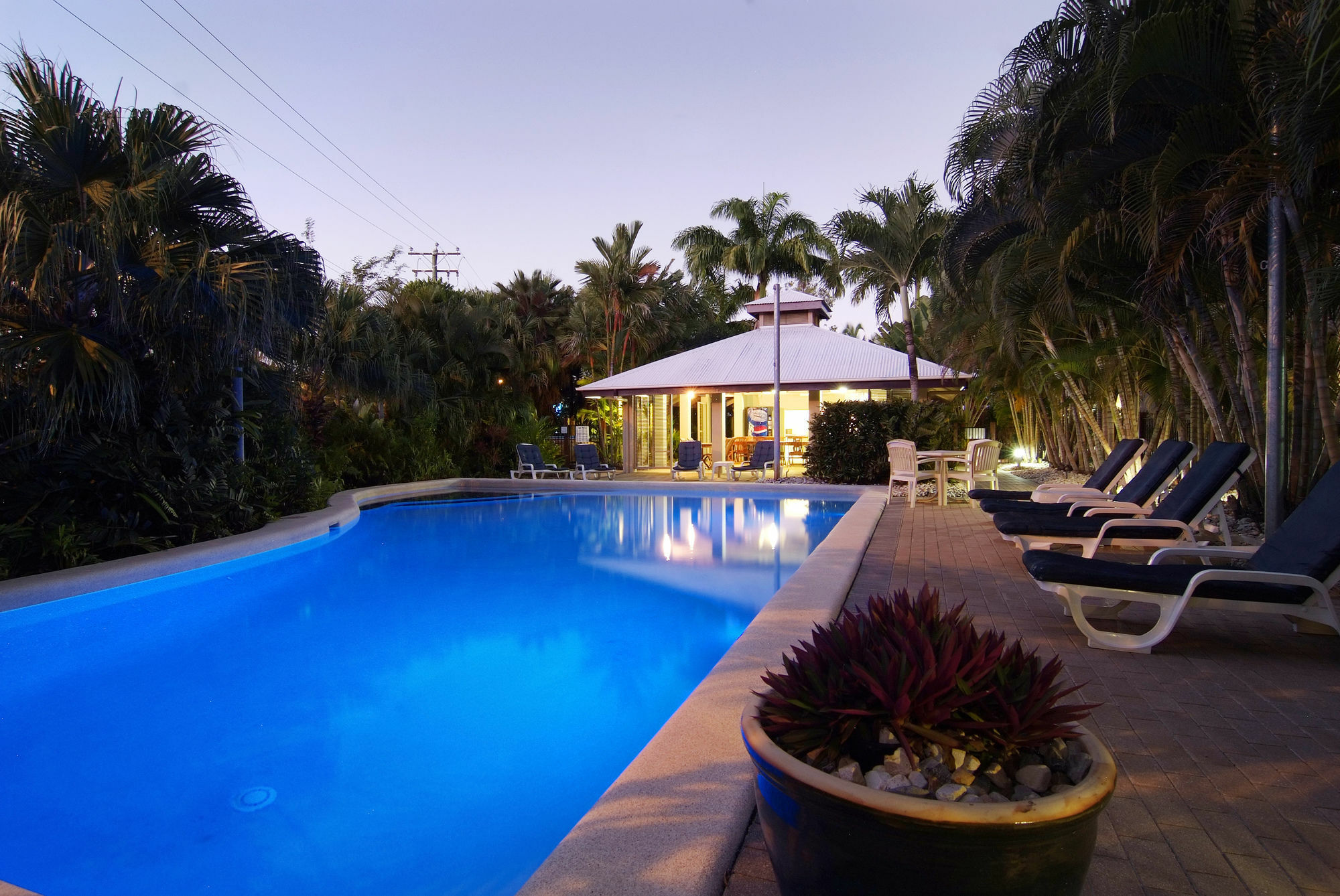 Trinity Beach Club Holiday Apartments Экстерьер фото