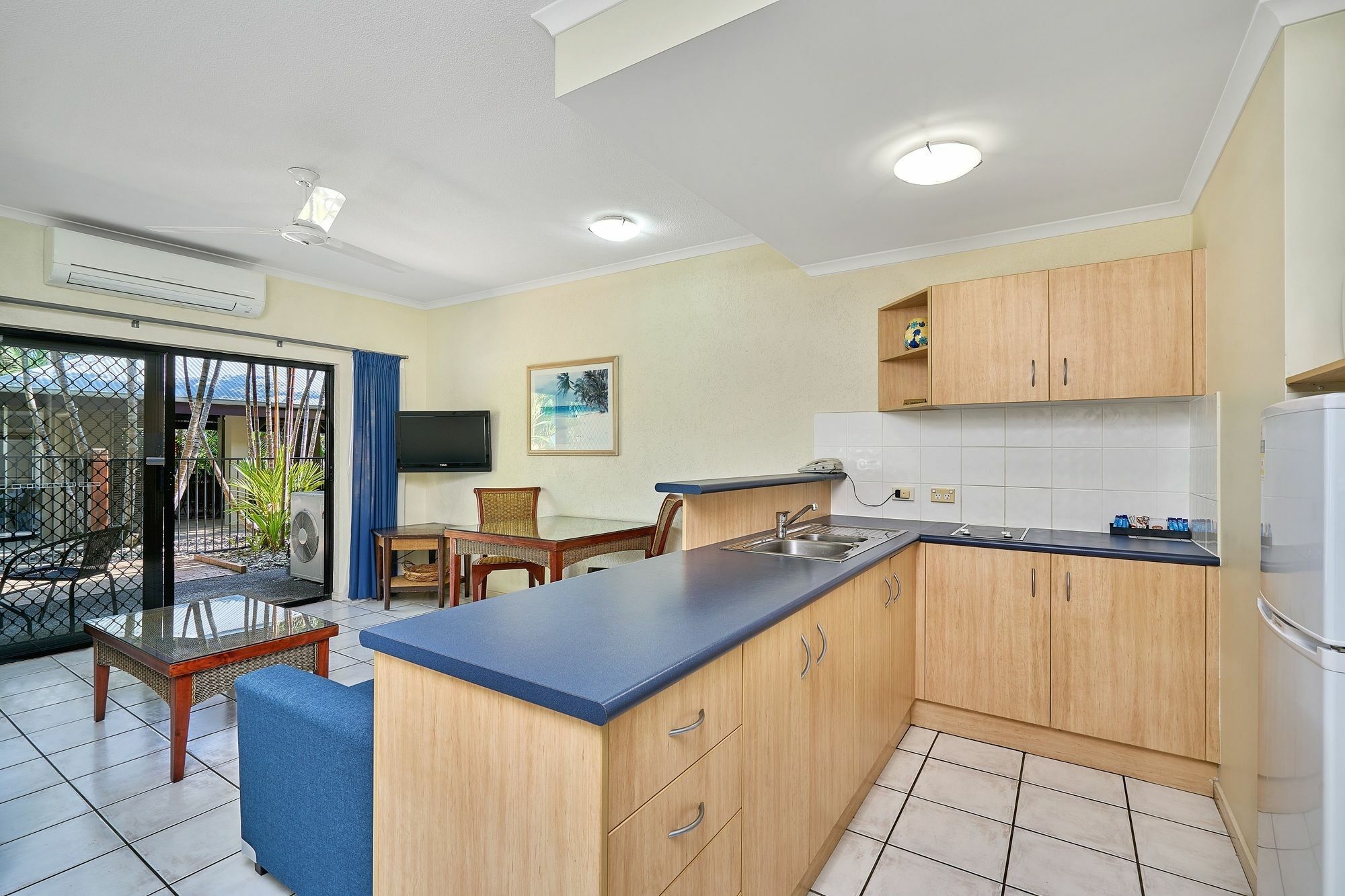 Trinity Beach Club Holiday Apartments Экстерьер фото